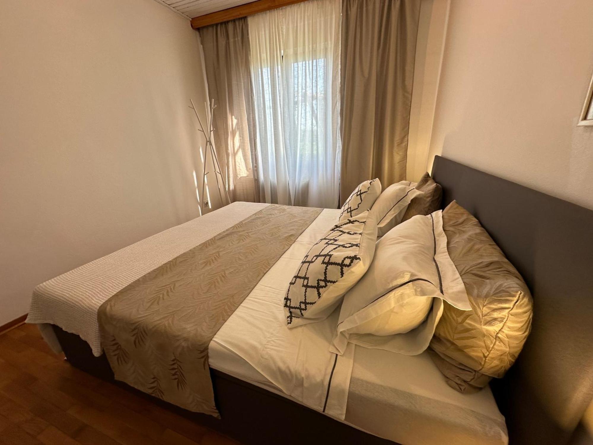 אילירסקה ביסטריצה Sunny Hill Apartment מראה חיצוני תמונה